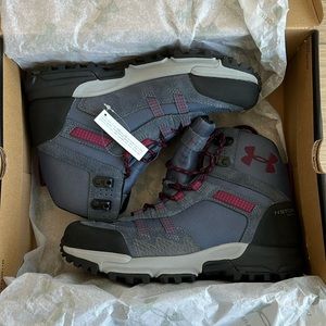 BRAND NEW Under Armour Post Canyon Mid shoes